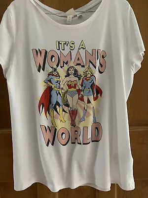 Buy Ladies White Short Sleeve T-Shirt H&M DC Size Medium Wonder Woman Featured. • 5.50£