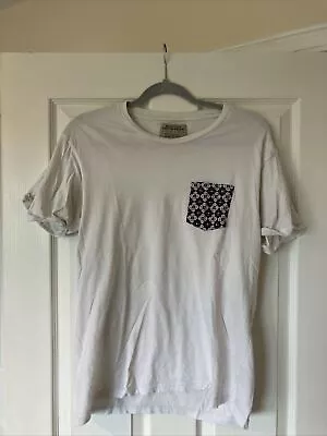 Buy Burton White Medium T-shirt • 0.99£