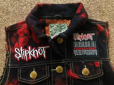 Buy Slipknot Girls Black 'n' Red Bleach Denim Cut-Off Jacket People=Shit Barcode  • 49.66£