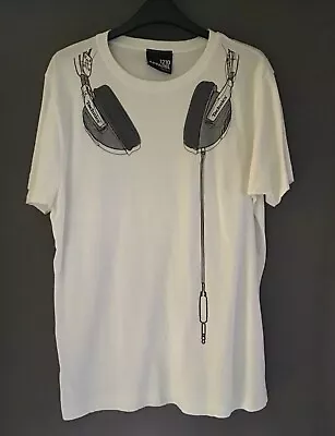Buy White Headphones Graphic Mens T-shirt Size Medium 100% Cotton  • 9.99£