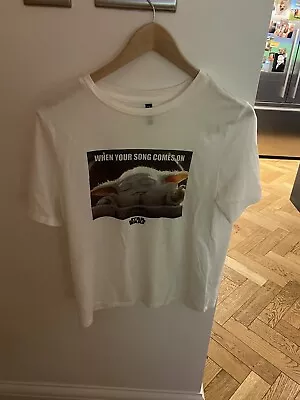 Buy Baby Yoda Star Wars Tshirt Size XS • 1.99£