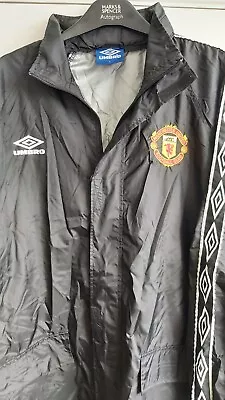 Buy Manchester United Umbro Waterproof Jacket L • 15£