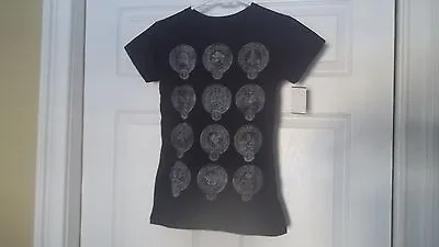 Buy The Hunger Games T-shirt    District 1-12 • 19.27£