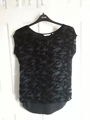 Buy New Look Short Sleeved Top Size 8 • 8£
