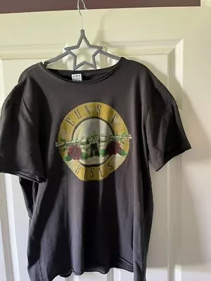 Buy Guns And Roses, 2 Pistols And 2 Roses T Shirt, Large 100% Cotton • 10.99£
