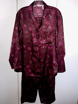 Buy Secret Treasures Ladies Polyester Pajamas-m-floral-barely Worn-nice • 13.22£