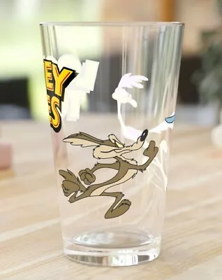 Buy Road Runner & Wile E Coyote Pint Glass, 16oz - Looney Tunes Cartoon - WB • 21.19£