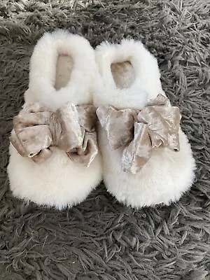 Buy Ladies Cream Furry Slippers With Big Bow - 5/6 • 3.49£