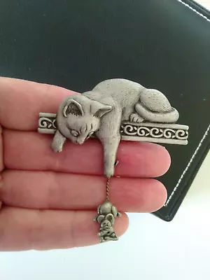 Buy Vintage Jewellery Signed JJ Jonette Jewelry Petwer Cat Articulated Mouse Brooch • 15£