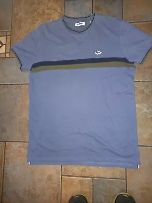 Buy Le Shark Large T Shirt • 7£
