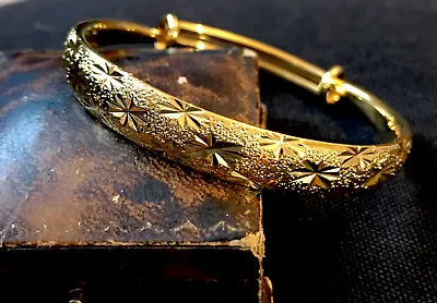 Buy Vintage Style Jewellery 18K Gold Plated Stars Bracelet • 12.99£