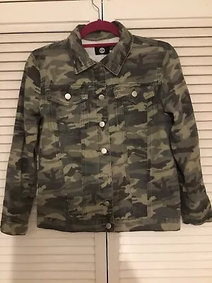 Buy BOOHOO Khaki Camouflage Oversize Jacket Size 6 (8/10) • 5£
