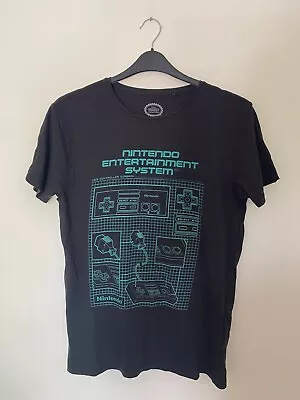 Buy Men’s Nintendo Retro Shirt - Medium  • 1.99£