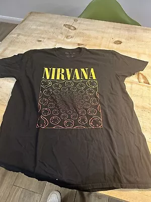Buy Nirvana Tshiet Small • 0.99£