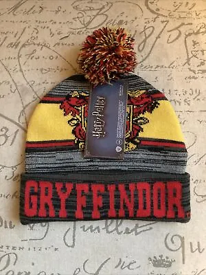 Buy Gryffindor Beanie Bnwt • 11.57£