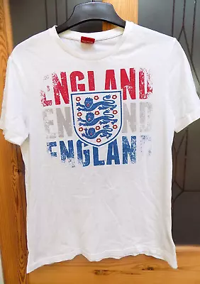 Buy BOYS T-SHIRT OFFICIAL ENGLAND MERCHANDISE ENGLAND WHITE COTTON 13/ 14 YRS 36ins • 6.99£