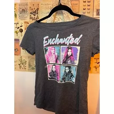 Buy Disney Descendants 3 Enchanted Graphic Gray Short Sleeve Tshirt Size XL • 7.54£