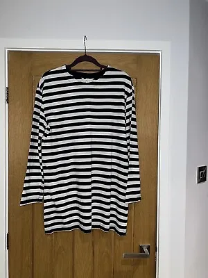 Buy 🌸 H&M White & Navy Striped Oversized Top Size S 🌸 • 0.99£