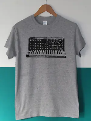 Buy Aphex Twin Inspired, Synthesizer, MS-20, KORG, Retro, Electronic - Men's T-SHIRT • 12.79£