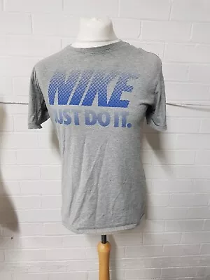 Buy Nike Tee T Shirt Size M • 9.99£