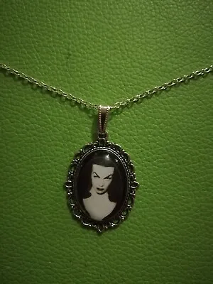 Buy Vampira Necklace Fashion Jewellery Goth Alternative Halloween • 5£