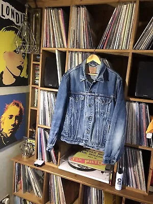 Buy Men’s Levi Trucker Denim Jacket Great Condition Size Large Blue • 28.99£