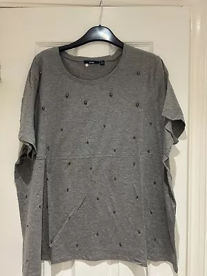 Buy Pearl Silver Stud T-shirt Size 32 • 6.99£
