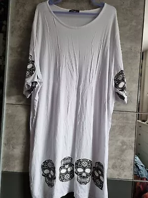 Buy White Long Skull Tshirt 52 Inch Bust • 15£