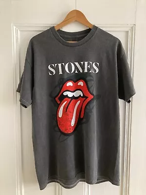 Buy Rolling Stones Tour T-shirt 2022 Size Medium • 8£