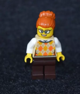 Buy Mom W/ Sweater Vest Red Hair/Bun - Christmas Village ~ NEW City Lego Minifigure • 7.71£