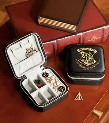 Buy Harry Potter Girl's Portable Jewellery Box,  Hogwarts Crest, Harry Potter Gift • 13.49£