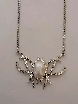 Buy Lord Of The Rings Galadriel Elven Phial Flower Pearl Style Pendant Necklace • 2.99£