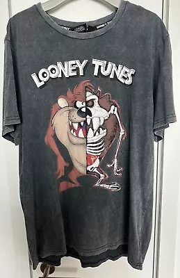 Buy Looney Tunes Men's, Boys Beautiful Grey T-shirt , In UK Size L • 7.50£