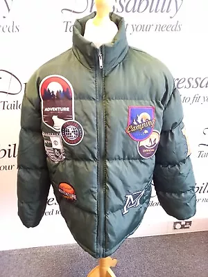 Buy Boohoo Man Oversized Puffer Jacket With Varsity Badges Forest Green Size M • 12£