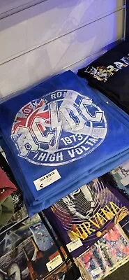 Buy AC DC Tshirt • 13.99£