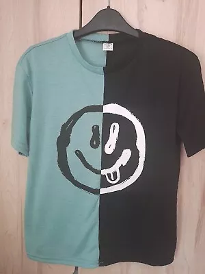Buy Boys Age 8 Summer Tshirt Top Green / Black Spliced Smiley Graphic - New • 3£