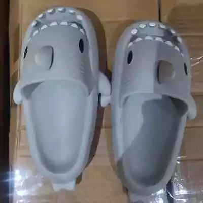 Buy 2024 Summer Shark Slippers Lightweight Unisex Shark Slides Bathroom Flip Flops • 23.99£