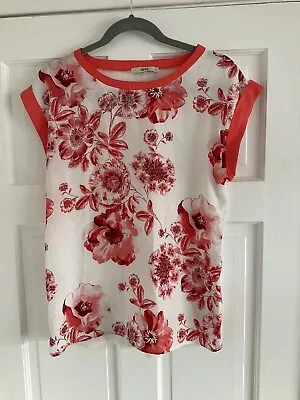 Buy Oasis T Shirt  Size 12/14 Medium White Coral Floral • 2.50£