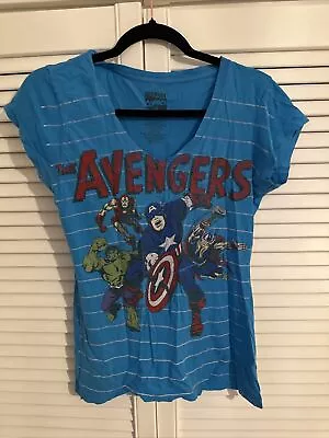 Buy Avengers V Neck T-shirt Size Medium • 3£