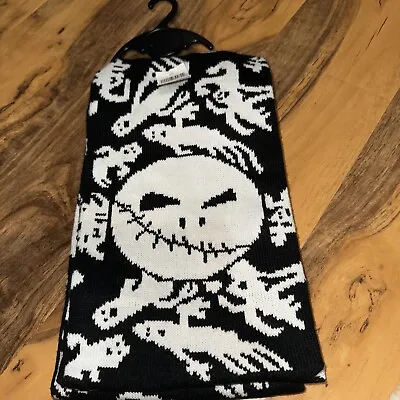 Buy Disney Parks Jack Skeleton Faces Black And White Scarf, Beanie And Pin • 43.43£