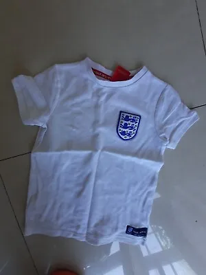 Buy England T Shirt Size 7 Years • 2.50£