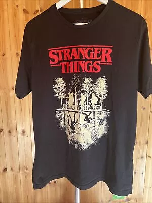 Buy Stranger Things T-shirt Large • 6£