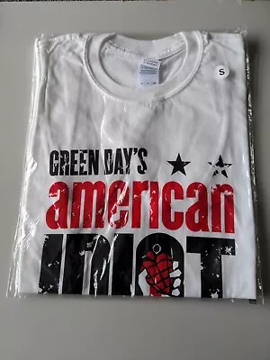 Buy Green Day's American Idiot T-shirt • 10£