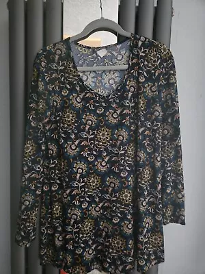 Buy Black Floral Print Long Sleeve Tunic Size S • 4£