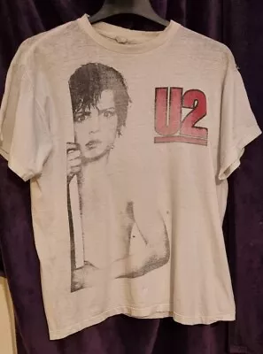 Buy Vintage White Gent's (L) U2 'New Year's Day' T-shirt • 22.45£