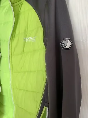 Buy Regatta Fluro Thin Puffer Jacket Size Medium Mens • 12£