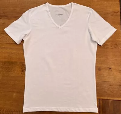 Buy Ex-M & S Mens White Cool & Fresh Cotton-Rich V-Neck T-Shirt - BNWOT • 6.99£