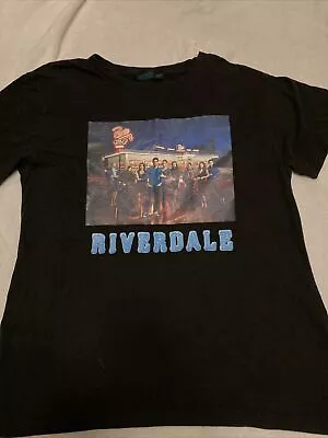 Buy RIVERDALE Black Motif Pop’s Chock’lit Shoppe T-Shirt. Size L • 1.75£