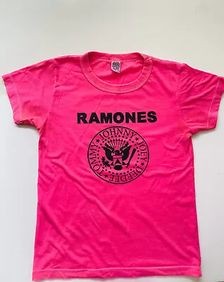 Buy Urban Outfitters Vintage RAMONES Band T-Shirt Hot Pink M/L! • 15.78£