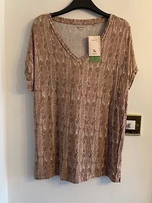 Buy BNWT Relaxed Fit V Neck Snake Print T Shirt Top Size 12 By TU 95% Viscose 5%elas • 6.99£